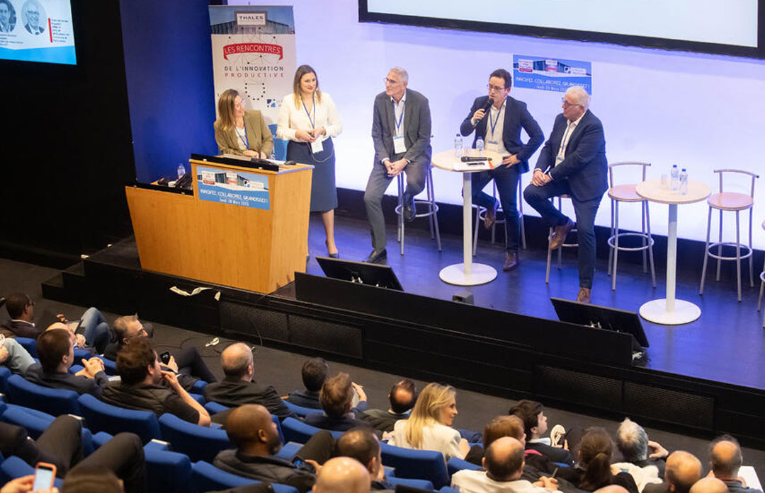 Membres du réseau Carnot sur l'estrade de la conférence Rencontres de l'innovation Productive