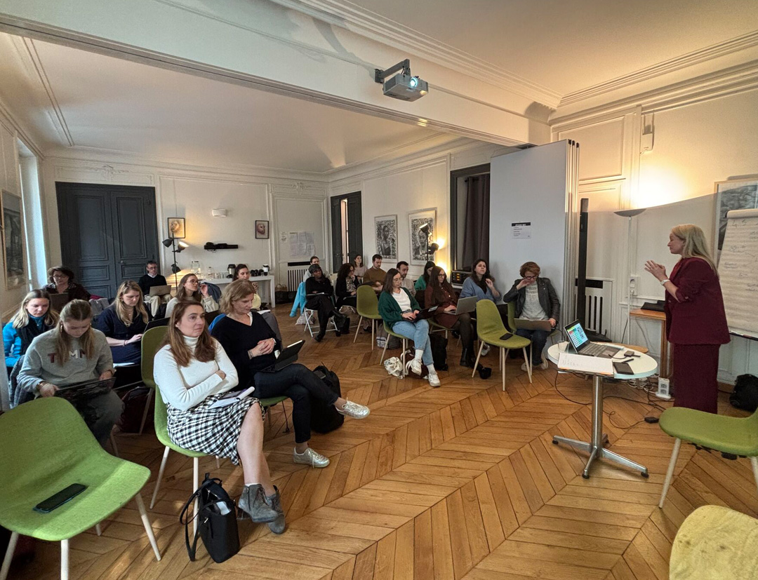Membre du réseau Carnot dans une salle de conférence